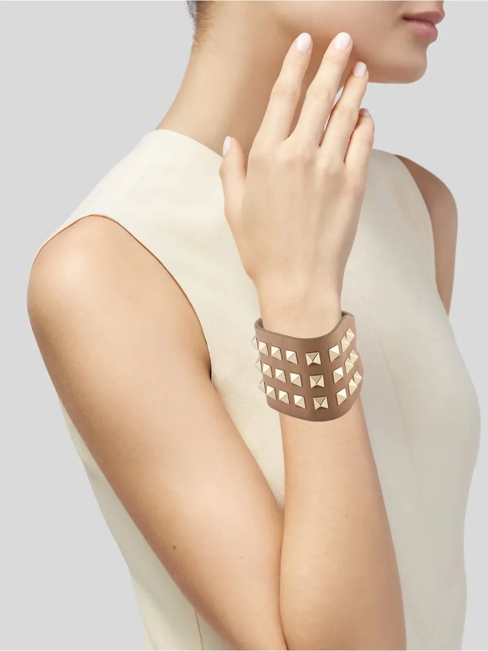 Valentino Rockstud Wide Cuff Beige - Picture 1 of 10